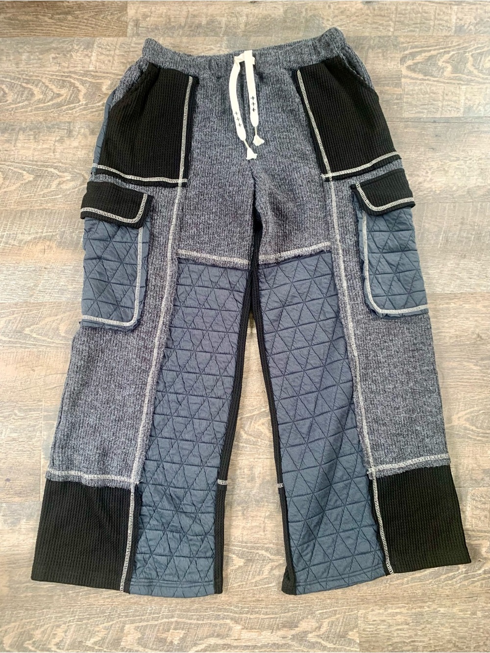 POL Streetwear Utility WaffleKnit Quilted Patchwork Cargo Pants - Gray/Blk